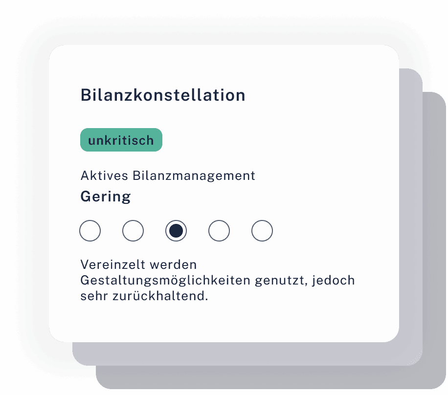 Gestapelte Bilanzkarten für Banken